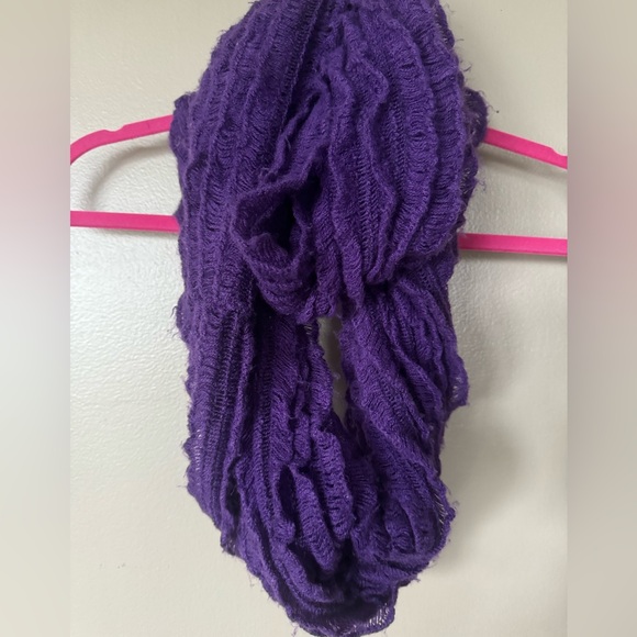 Used Double Loop Cozy Solid Purple Knitted Wrap Scarf Women’s Fashion Accessory - Picture 1 of 6
